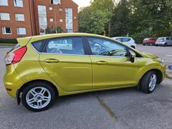 Gul Begagnad 2013 Ford Fiesta Titanium Halvkombi | 55 000 kr (Bra pris)