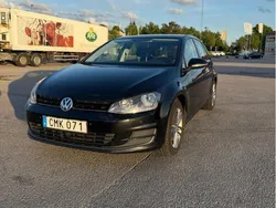 Svart Begagnad 2015 VW Golf VII Halvkombi | 115 000 kr (Marknadspris)