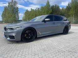 Grå Begagnad 2019 BMW M550 Sedan | 515 000 kr (Marknadspris)
