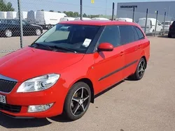 Röd Begagnad 2011 Skoda Fabia Elegance Kombi | 35 000 kr (Marknadspris)