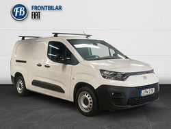 Vit Begagnad 2023 Fiat Doblò Minibuss | 299 900 kr (Marknadspris)