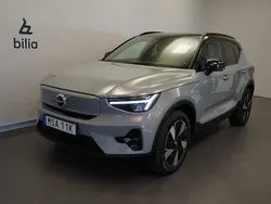 Grå Begagnad 2023 Volvo XC40 Plus SUV | 449 500 kr