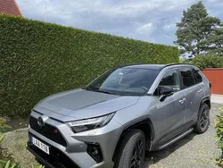 Silver Begagnad 2024 Toyota RAV4 Hybrid Sport SUV | 530 000 kr (Bra pris)