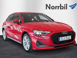 Röd (progressivröd metallic) Ny 2025 Audi A3 Sportback e-tron Comfort Sedan | 479 900 kr (Superpris)