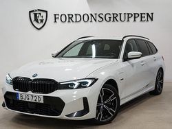 Vit Begagnad 2022 BMW 330e M Sport Kombi | 419 800 kr (Lite dyr)