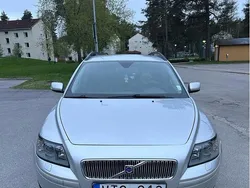 Grå Begagnad 2005 Volvo V50 Kombi | 32 500 kr (Marknadspris)