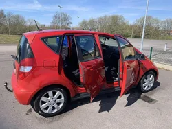 Röd Begagnad 2009 Mercedes A150 Halvkombi | 32 000 kr (Marknadspris)