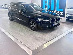 Svart Begagnad 2023 Volvo V60 Core Kombi | 298 000 kr (Marknadspris)
