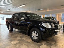 Svart Begagnad 2012 Nissan Navara Pickup | 129 000 kr (Marknadspris)