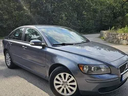 Grå Begagnad 2007 Volvo S40 Kinetic Sedan | 44 900 kr (Marknadspris)