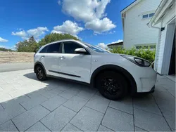 Vit Begagnad 2018 Kia Niro Advance SUV | 149 000 kr (Bra pris)