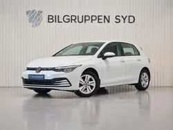 Vit Begagnad 2022 VW Golf VIII Halvkombi | 249 900 kr (Marknadspris)