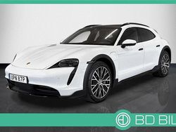 Vit Begagnad 2022 Porsche Taycan Cross Turismo Sedan | 679 900 kr (Marknadspris)