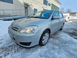 Silver Begagnad 2004 Toyota Corolla Halvkombi | 29 900 kr (Marknadspris)