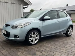 Blå Begagnad 2010 Mazda 2 Halvkombi | 54 500 kr (Bra pris)