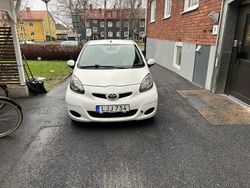 Begagnad 2012 Toyota Aygo Halvkombi | 35 000 kr (Bra pris)