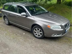 Grå Begagnad 2009 Volvo V70 Momentum Kombi | 26 000 kr (Superpris)