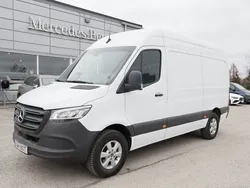 Vit (arktisk vit) Begagnad 2025 Mercedes Sprinter Van | 611 250 kr (Marknadspris)