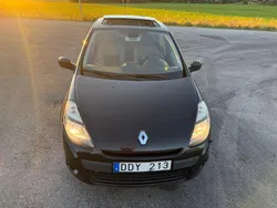 Svart Begagnad 2011 Renault Clio R.S. Halvkombi | 34 500 kr (Marknadspris)