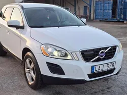 Vit Begagnad 2011 Volvo XC60 Momentum SUV | 79 000 kr (Marknadspris)