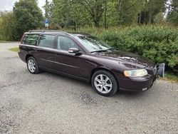 Röd Begagnad 2007 Volvo V70 Momentum Kombi | 44 000 kr (Marknadspris)