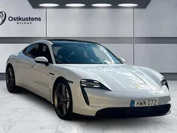 Vit Begagnad 2021 Porsche Taycan Sedan | 679 900 kr (Marknadspris)