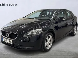 Svart Begagnad 2017 Volvo V40 Kombi | 124 002 kr (Bra pris)