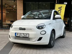 Vit Begagnad 2021 Fiat 500e Cab | 219 900 kr (Marknadspris)