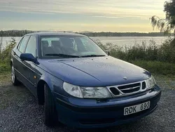 Blå Begagnad 2000 Saab 9-5 Sedan | 13 000 kr (Marknadspris)