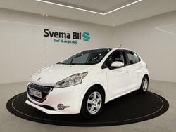 Vit Begagnad 2012 Peugeot 208 Halvkombi | 69 900 kr (Marknadspris)