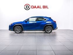 Blå Begagnad 2022 Lexus UX 250h Sport Line SUV | 324 700 kr (Marknadspris)