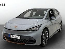 Ljusgrå Begagnad 2023 Cupra Born e-Boost Halvkombi | 279 900 kr (Marknadspris)