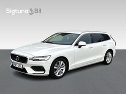 Vit Begagnad 2020 Volvo V60 Momentum Kombi | 259 900 kr (Marknadspris)