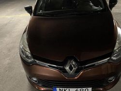 Brunmetallik Begagnad 2014 Renault Clio GrandTour Kombi | 68 000 kr (Marknadspris)