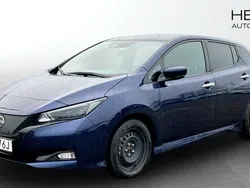 Mörkblå (blue) Begagnad 2022 Nissan Leaf N-Connecta Halvkombi | 189 900 kr (Marknadspris)