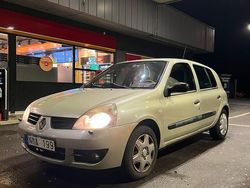 Begagnad 2007 Renault Clio R.S. Halvkombi | 15 900 kr (Marknadspris)