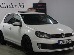 Vit Begagnad 2010 VW Golf VI GTI Halvkombi | 98 900 kr (Marknadspris)