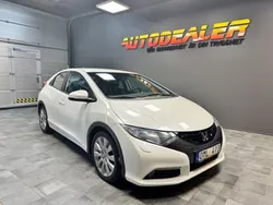 Vit Begagnad 2013 Honda Civic Sport Halvkombi | 64 900 kr (Marknadspris)