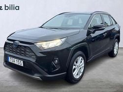 Svart Begagnad 2024 Toyota RAV4 Hybrid Active SUV | 384 900 kr (Superpris)