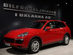 Röd Begagnad 2016 Porsche Cayenne S SUV | 379 000 kr (Marknadspris)
