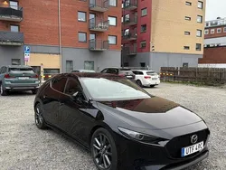 Svart Begagnad 2019 Mazda 3 Halvkombi | 189 000 kr (Marknadspris)