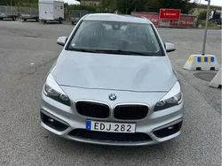 Silver Begagnad 2015 BMW 218 Active Tourer Advantage Minibuss | 135 000 kr (Marknadspris)