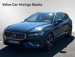 Mörkblå Begagnad 2021 Volvo V60 Inscription Kombi | 329 900 kr (Marknadspris)