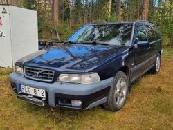 Blå Begagnad 2000 Volvo XC70 SUV | 10 000 kr