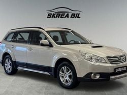 Vit Begagnad 2012 Subaru Outback Kombi | 59 900 kr (Superpris)
