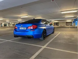 Blå Begagnad 2010 BMW 535 Comfort Edition Sedan | 189 900 kr (Marknadspris)