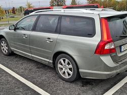 Grön Begagnad 2008 Volvo V70 Kombi | 50 000 kr