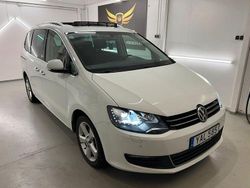 Vit Begagnad 2016 VW Sharan Minibuss | 159 990 kr (Marknadspris)