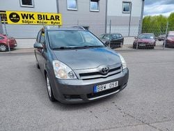 Grå Begagnad 2006 Toyota Corolla Verso Minibuss | 42 900 kr (Marknadspris)