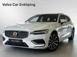 Vit Begagnad 2022 Volvo V60 Core Kombi | 349 900 kr (Marknadspris)